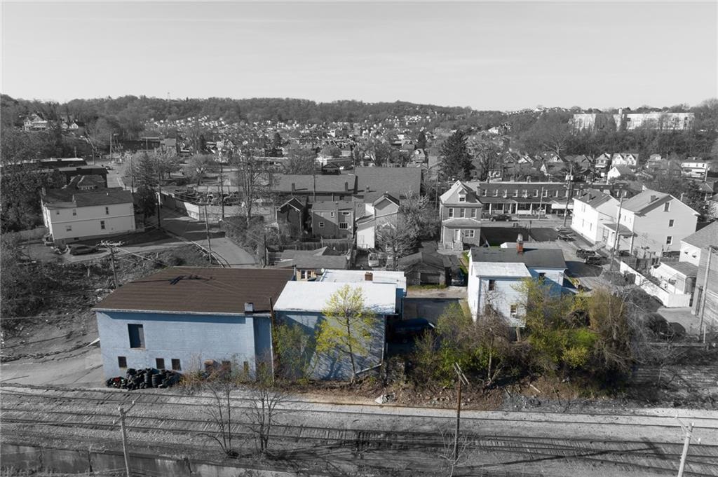 3 Alice Street McKees Rocks, PA 15136 - Photo 5 of 25 an aerial view of a town with big houses