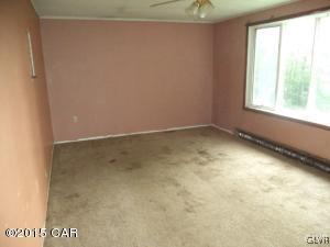8365 Interchange Road Lehighton, PA 18235 - Photo 5 of 10 living room