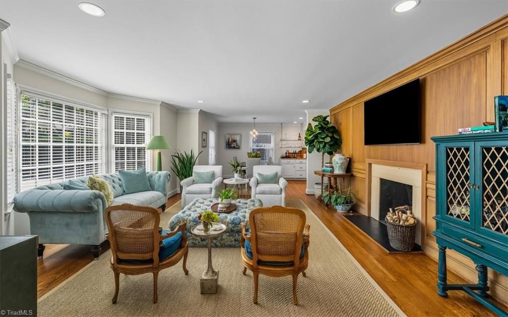 1106 Hammel Road Greensboro, NC 27408 - Photo 3 of 48 Living Room