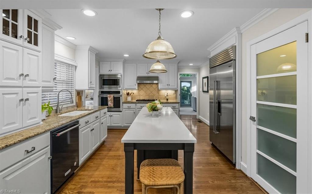 1106 Hammel Road Greensboro, NC 27408 - Photo 9 of 43
