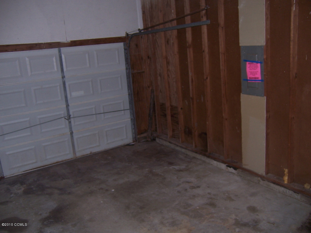 135 Pate Road New Bern, NC 28562 - Photo 8 of 9 garage