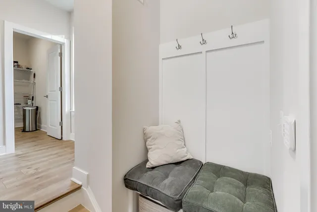 $5,100 | 3897 Hillview Court, Alexandria, VA 22310