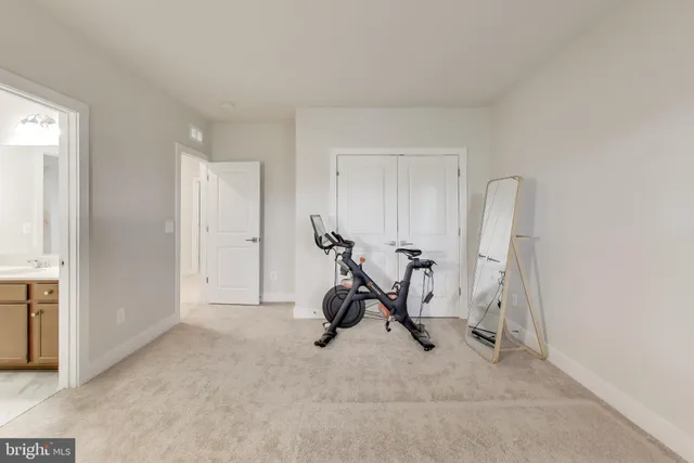 $5,100 | 3897 Hillview Court, Alexandria, VA 22310