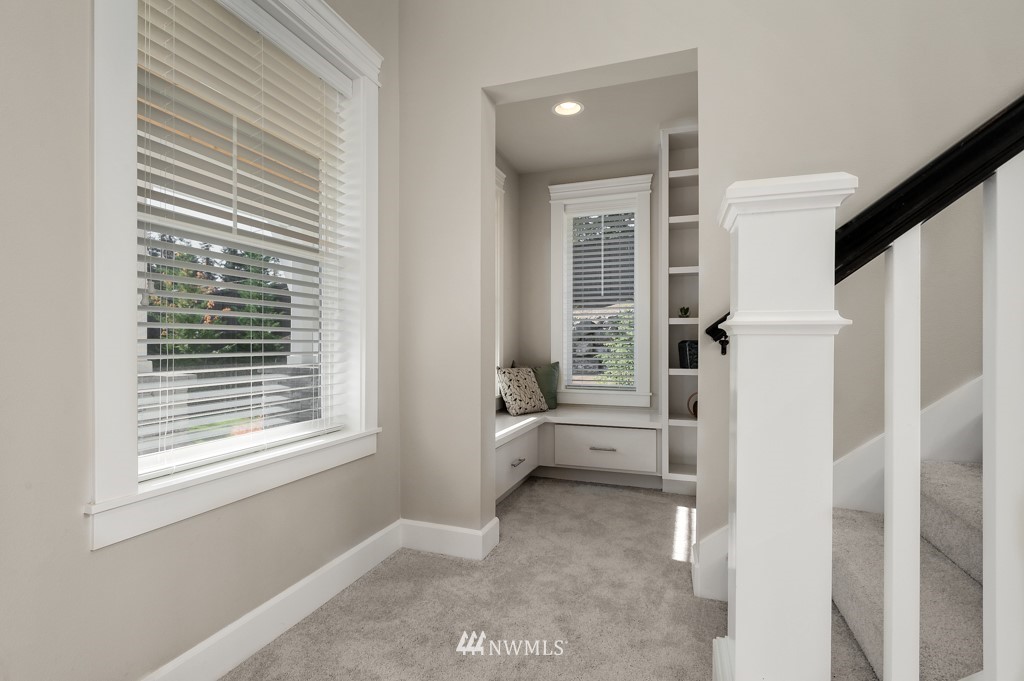 9 242nd Street Southeast Bothell, WA 98021 - Photo 4 of 25
