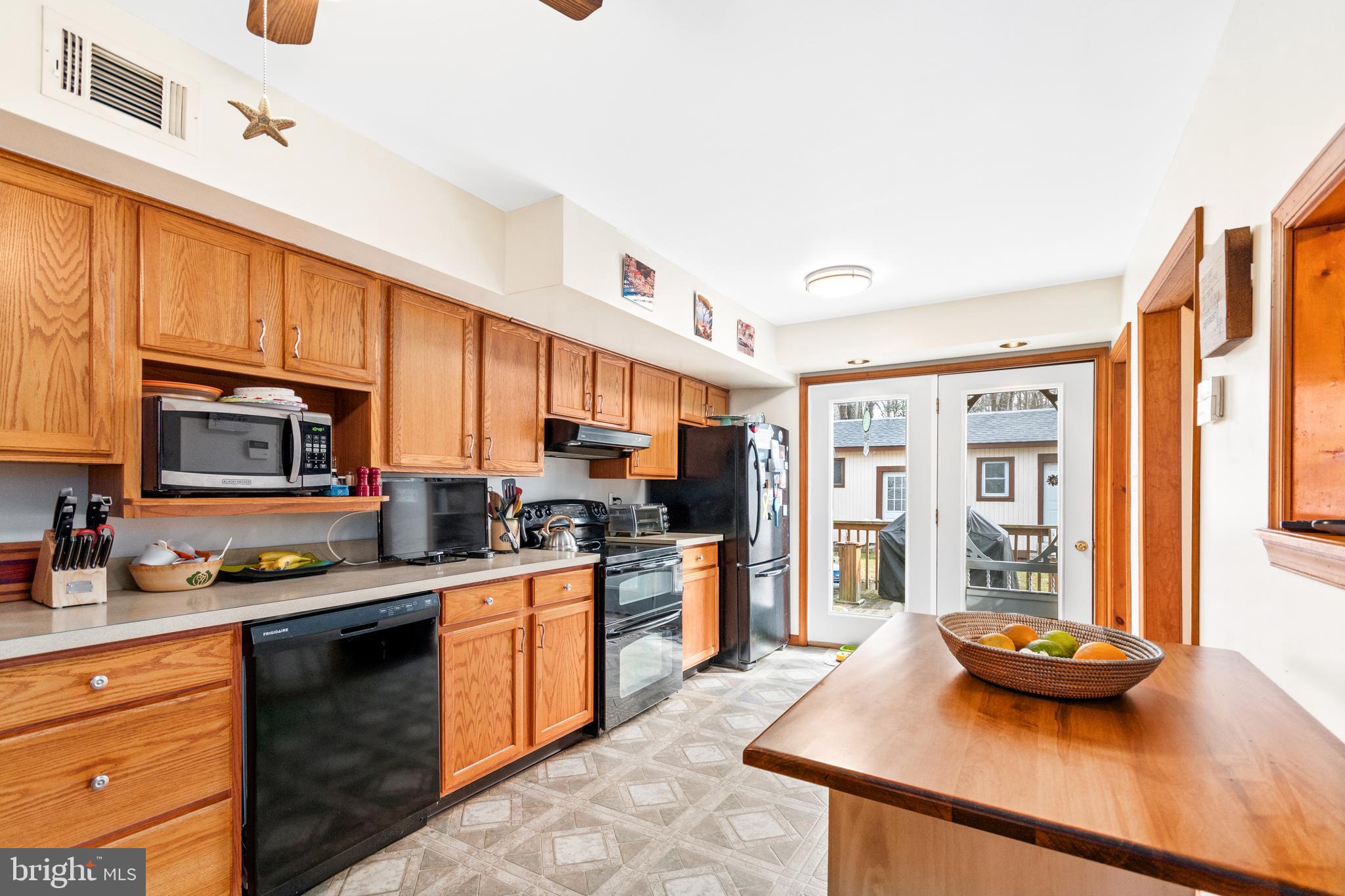 40 W Road Gibbsboro, NJ 08026 - Photo 10 of 28 Large kitchen