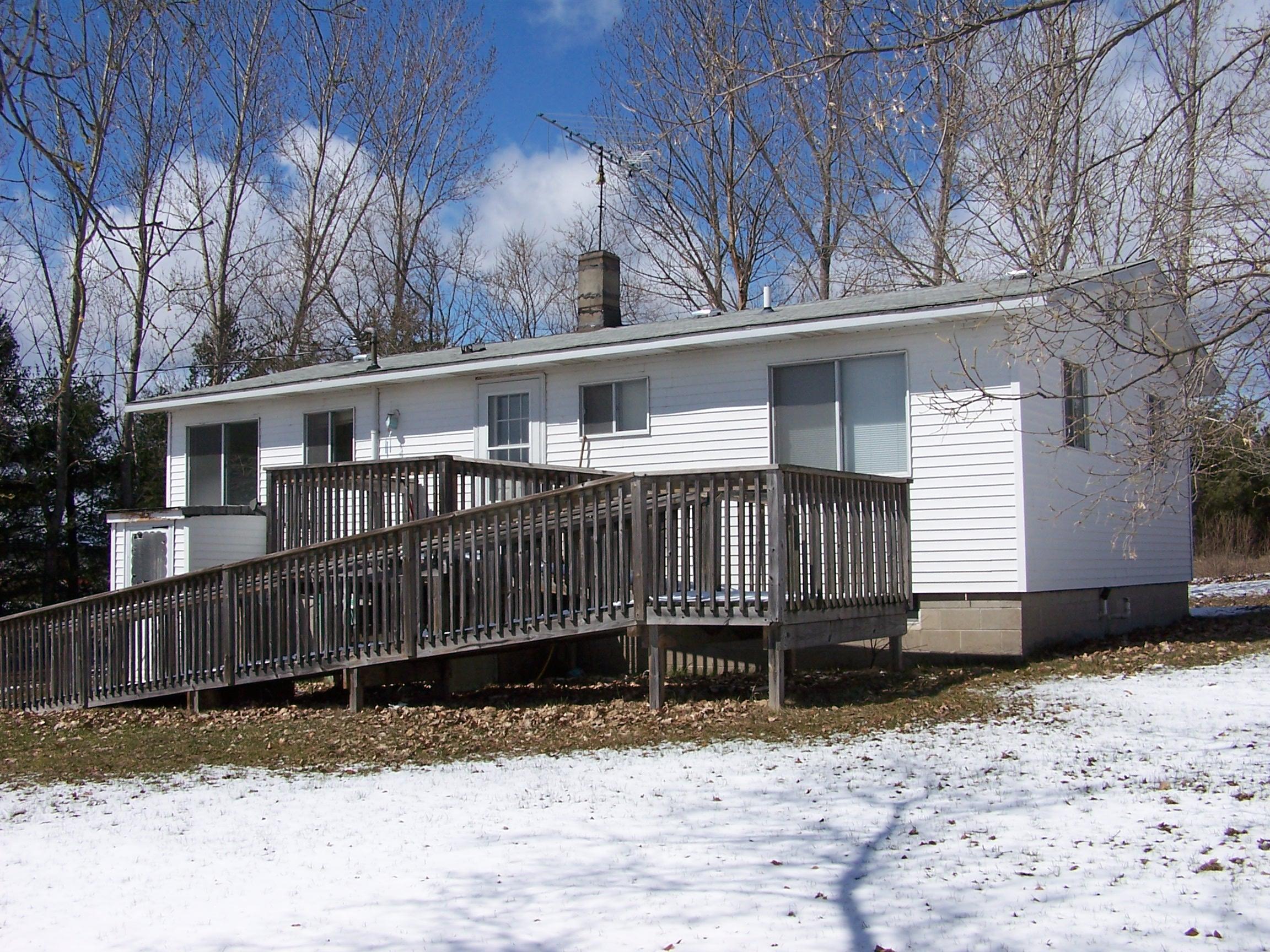 5225 Carlson Road Cheboygan, MI 49721 - Photo 7 of 29 Gallery Image 7