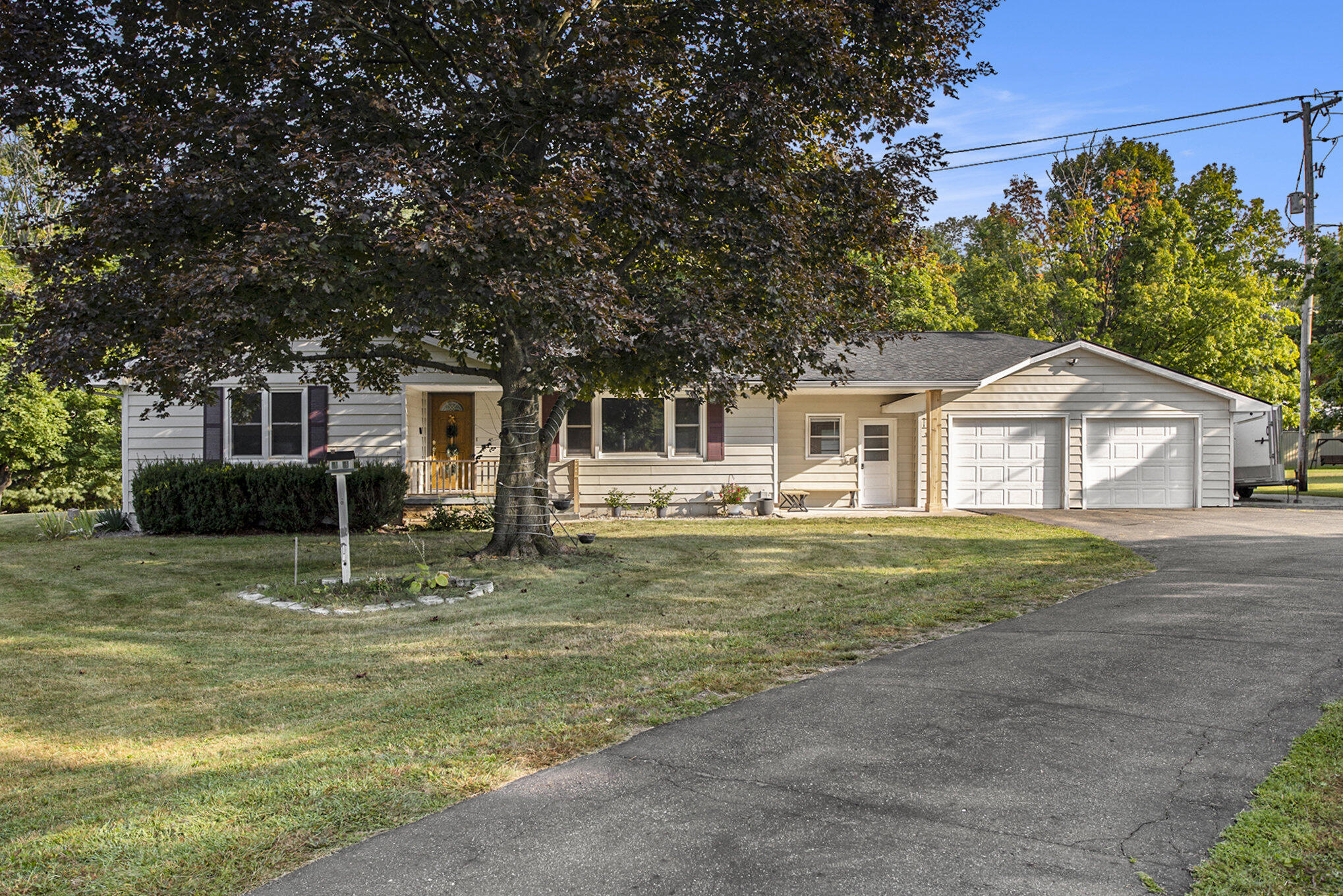 3219 Beckley Road Battle Creek, MI 49015 - Photo 1 of 23 Front Yard