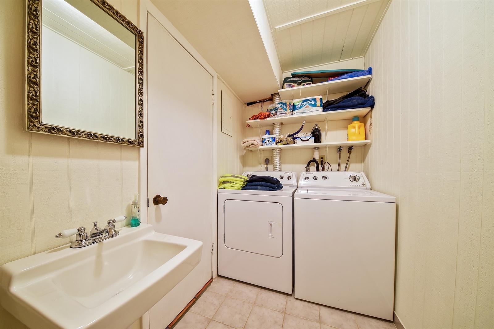 566 David Lane Ocean Ridge, FL 33435 - Photo 11 of 25 Laundry Room