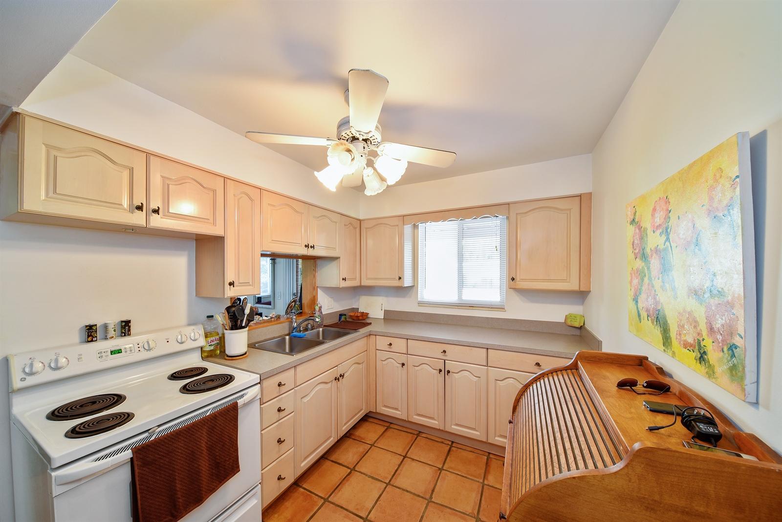 566 David Lane Ocean Ridge, FL 33435 - Photo 17 of 25 North Unit Kitchen