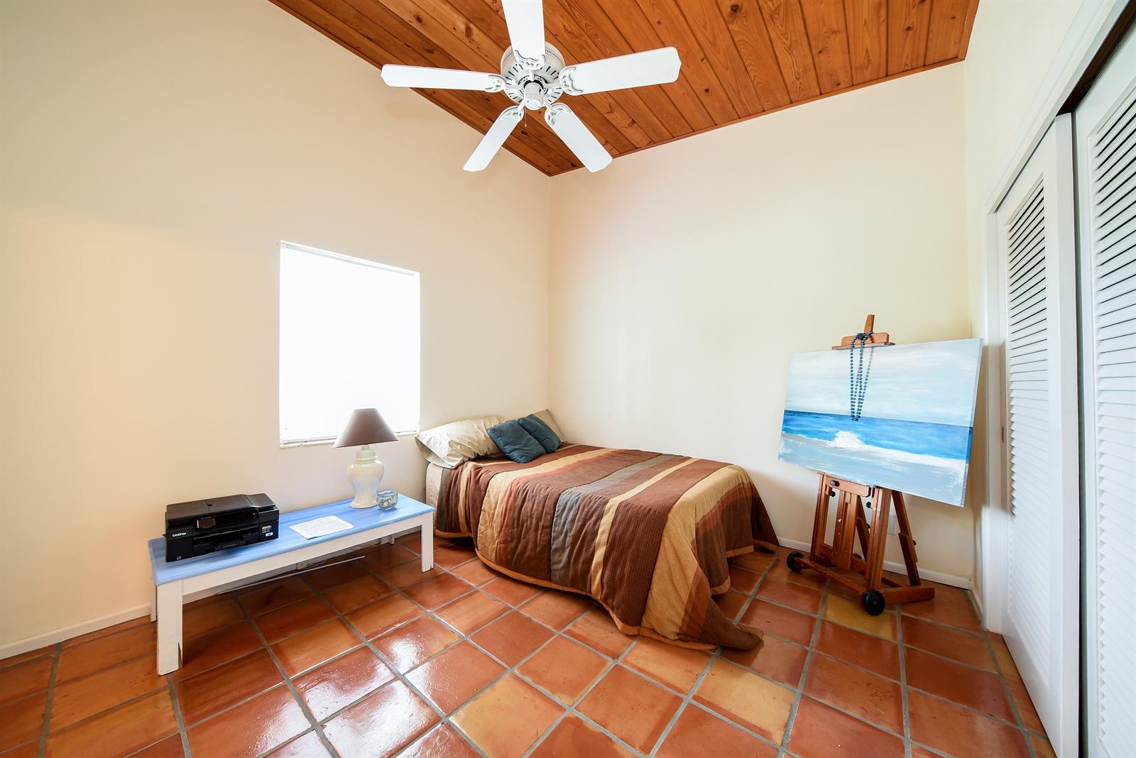 566 David Lane Ocean Ridge, FL 33435 - Photo 19 of 25 North Unit 2nd Bedroom