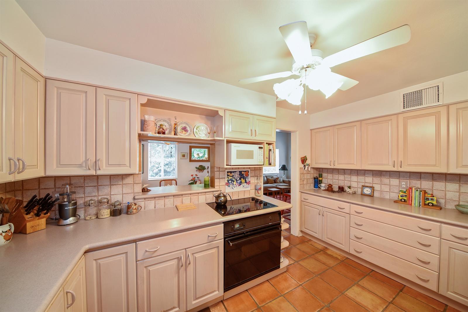 566 David Lane Ocean Ridge, FL 33435 - Photo 6 of 25 South Unit Kitchen