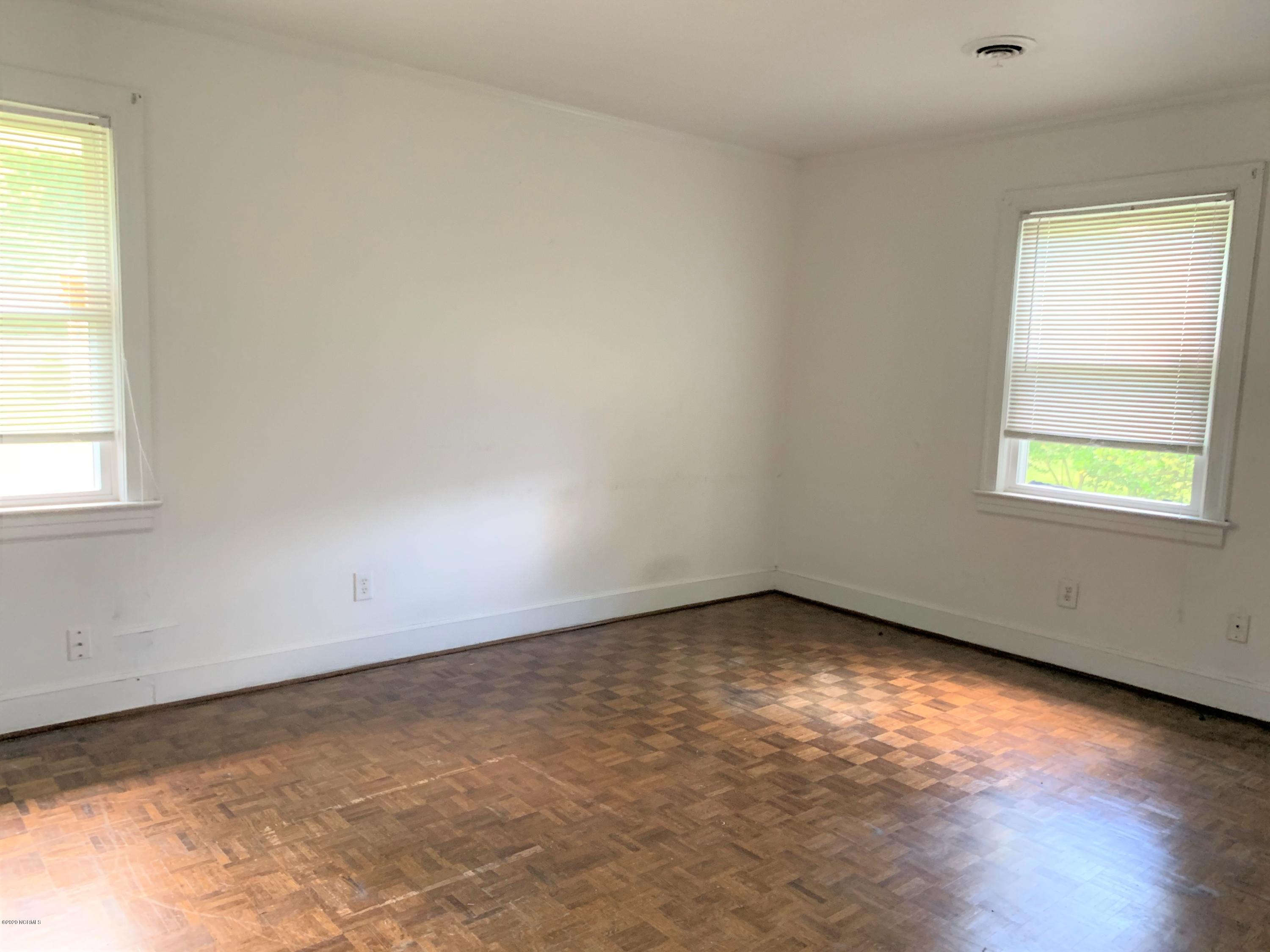 2400 Hardee Road Kinston, NC 28504 - Photo 10 of 14 Master Bedroom