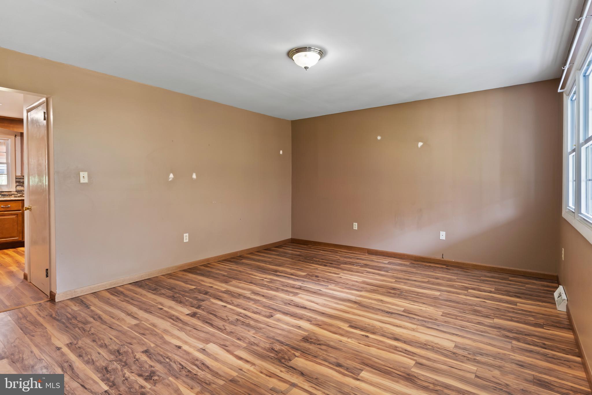 786 Creek Road Carlisle, PA 17015 - Photo 3 of 27 Gallery Image 3