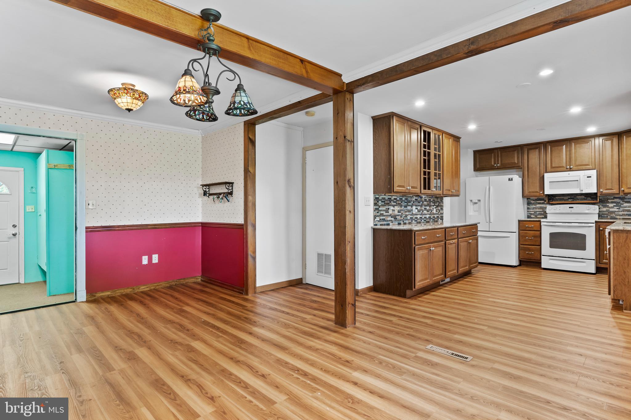 786 Creek Road Carlisle, PA 17015 - Photo 5 of 27 Gallery Image 5