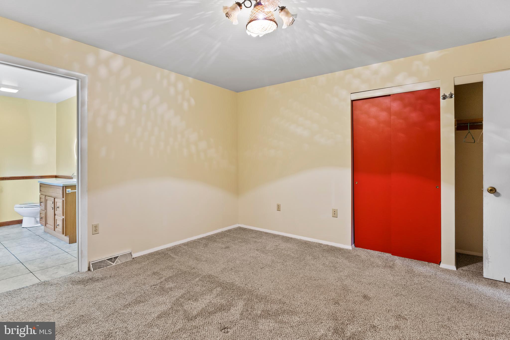 786 Creek Road Carlisle, PA 17015 - Photo 9 of 27 Gallery Image 9
