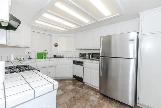 $450,000 | 44105 Acacia Street, Lancaster, CA 93535