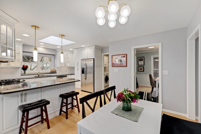 2547 Sun Valley Road Lisle, IL 60532 - Photo 8 of 47
