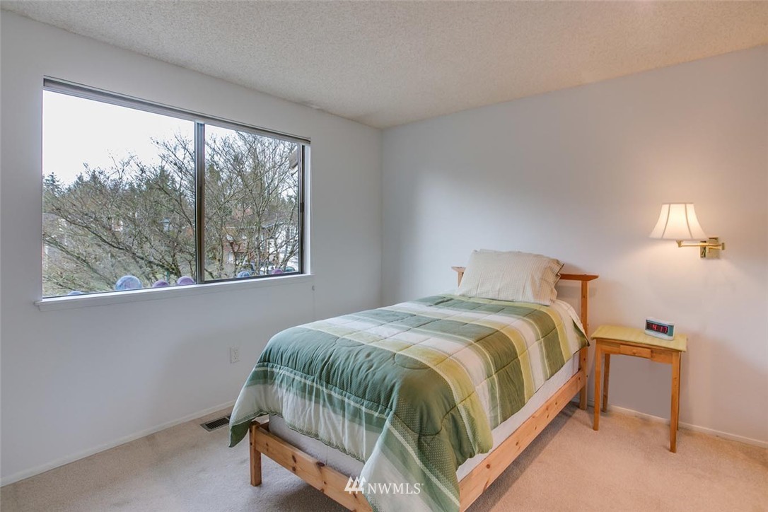 16211 Southeast 166th Court Renton, WA 98058 - Photo 11 of 23 Gallery Image 11