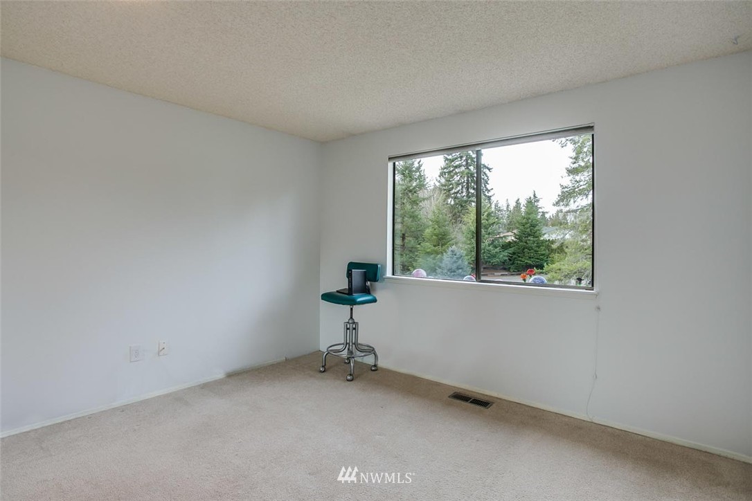 16211 Southeast 166th Court Renton, WA 98058 - Photo 12 of 23 Gallery Image 12