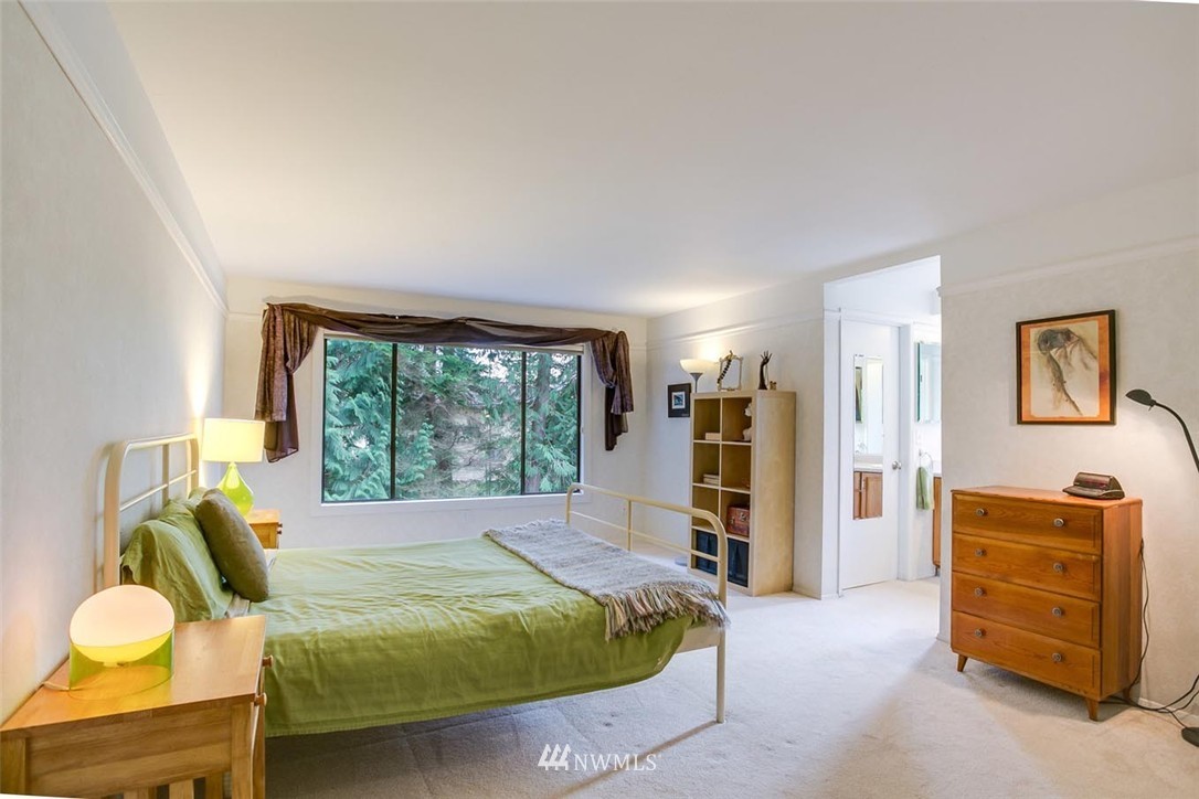 16211 Southeast 166th Court Renton, WA 98058 - Photo 9 of 23 Gallery Image 9