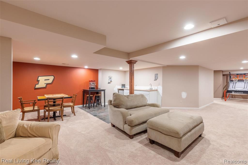1427 Ridge Court Rochester, MI 48306 - Photo 37 of 50