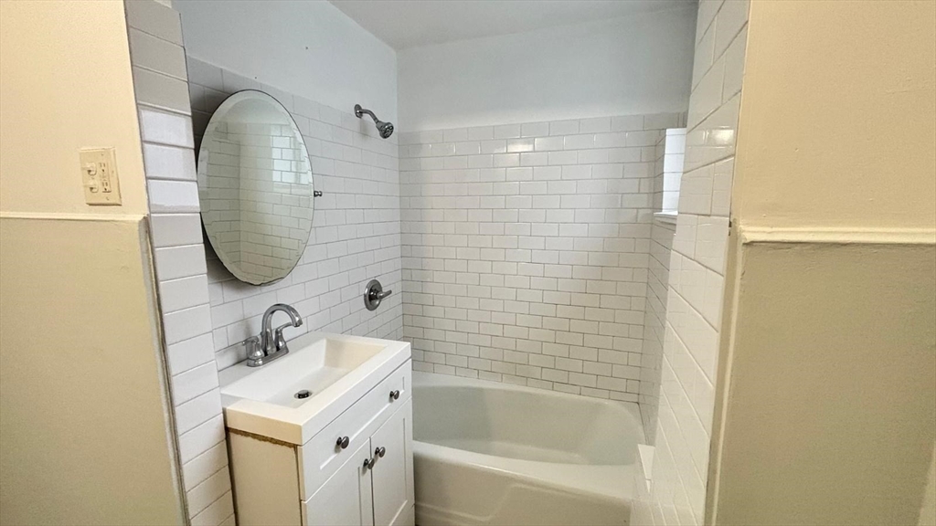 10 Eames Street, Unit B Framingham, MA 01702 - Photo 17 of 24