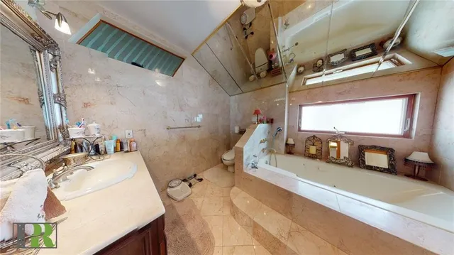 $2,195,000 | 2112 Avenue L | Nottingham