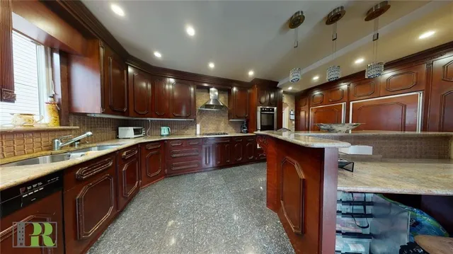 $2,195,000 | 2112 Avenue L | Nottingham