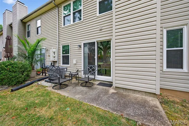 $200,000 | 721 Sugar Glen Drive, Unit 3, St. Peters, MO 63376