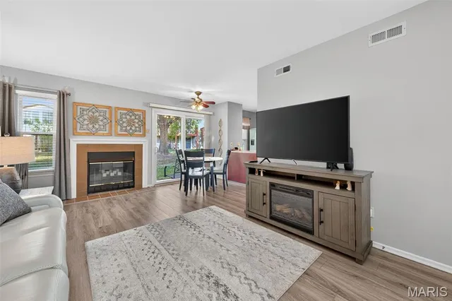 $200,000 | 721 Sugar Glen Drive, Unit 3, St. Peters, MO 63376