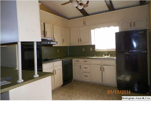 817 Goldwire Place Southwest Birmingham, AL 35211 - Photo 4 of 15