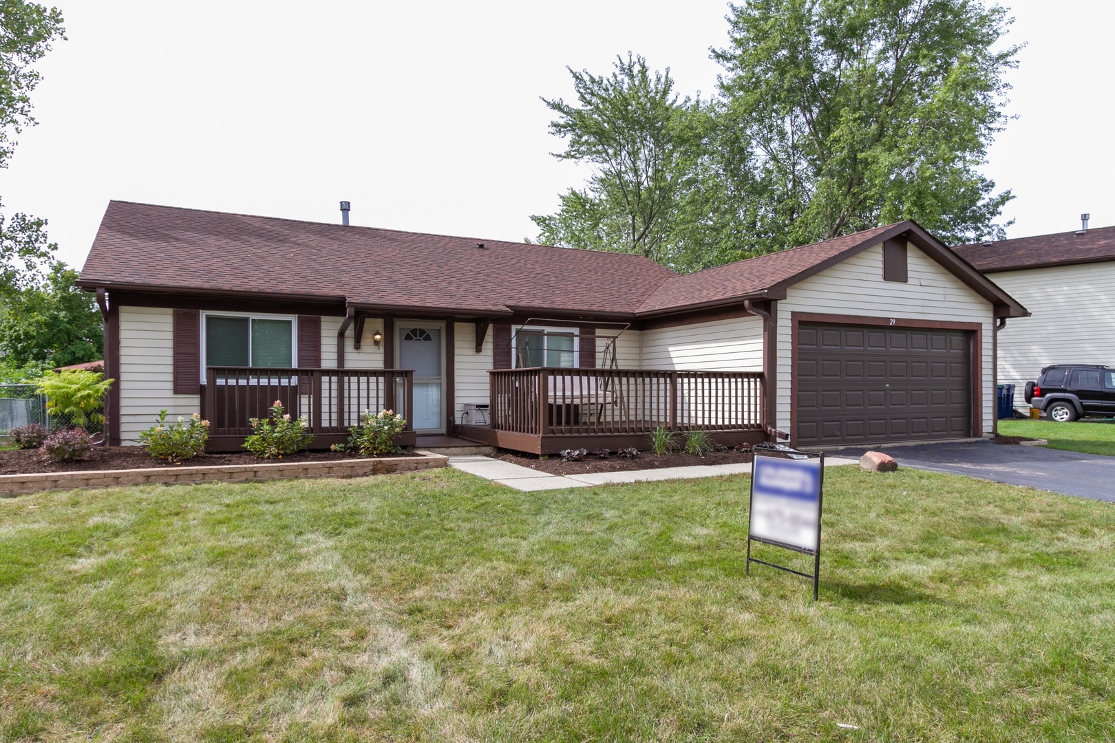 29 Pheasant Road Matteson, IL 60443 - Photo 1 of 10 a house view with a sitting space and garden space