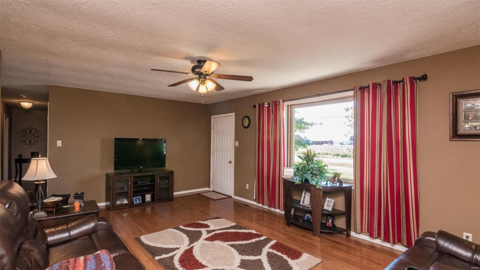 12839 Daiber Road Highland, IL 62249 - Photo 3 of 39 Gallery Image 3