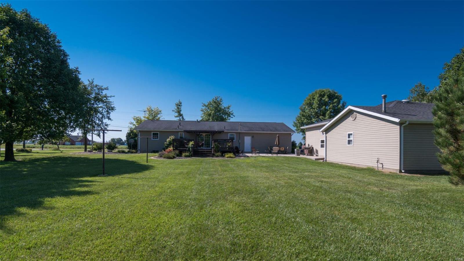 12839 Daiber Road Highland, IL 62249 - Photo 30 of 39 Gallery Image 30