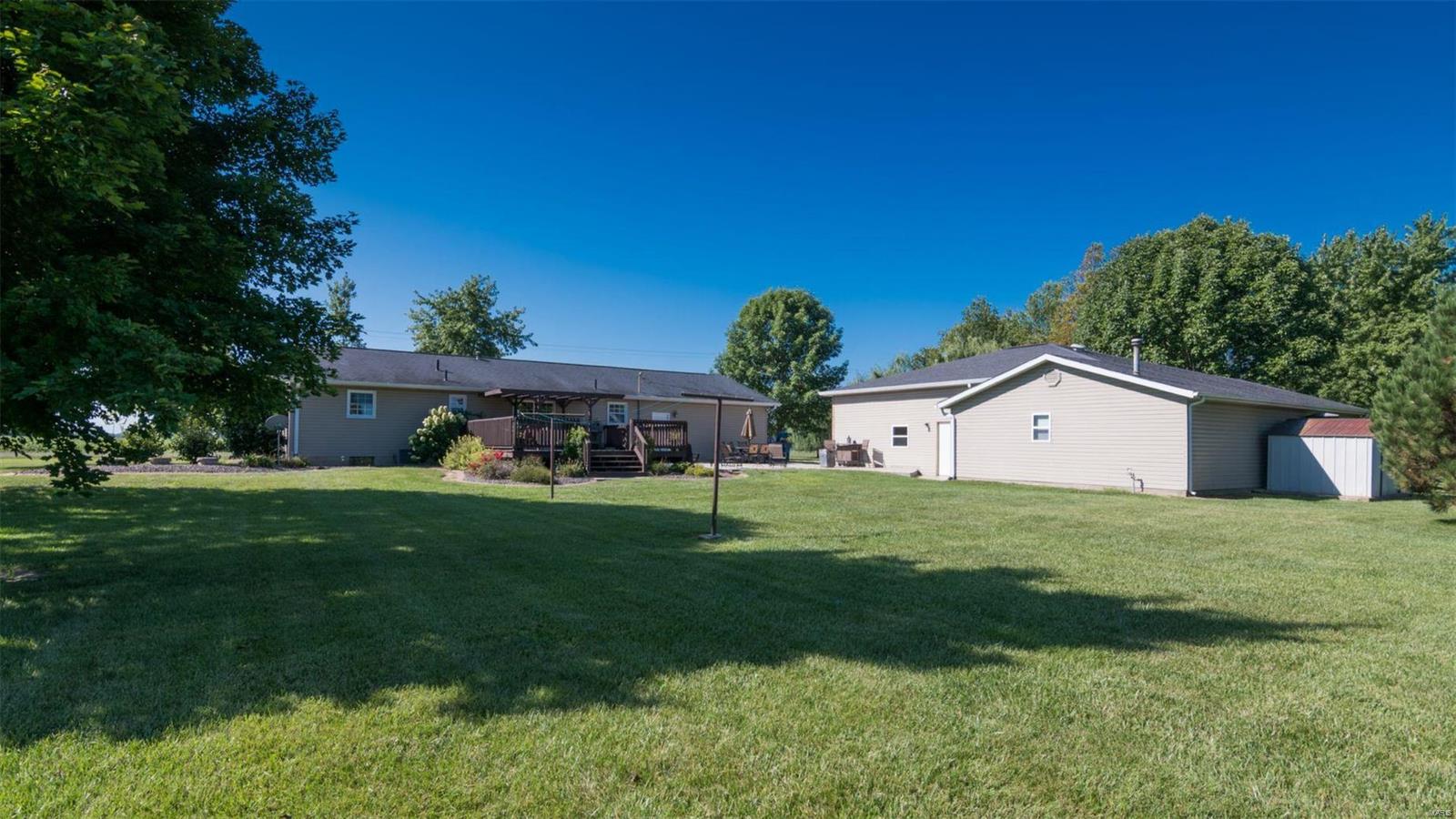 12839 Daiber Road Highland, IL 62249 - Photo 31 of 39 Gallery Image 31