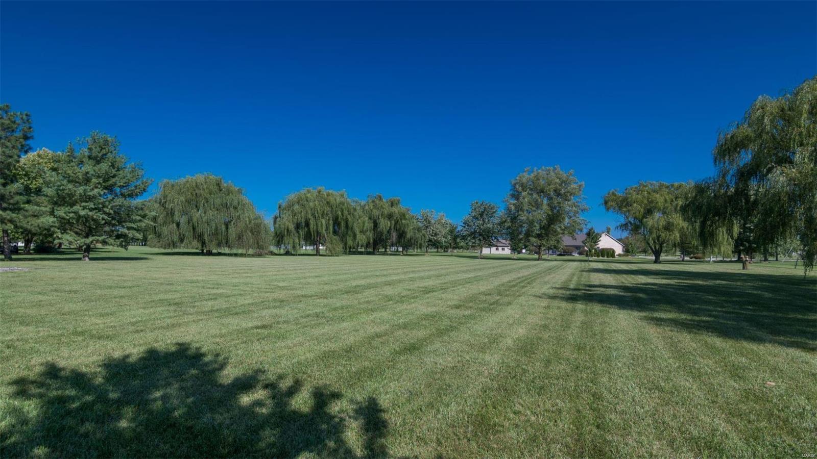 12839 Daiber Road Highland, IL 62249 - Photo 32 of 39 Gallery Image 32