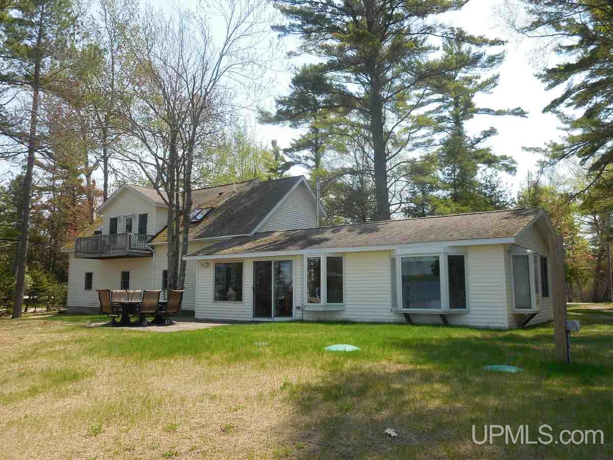 702 West Gulliver Lake Road Gulliver, MI 49840 - Photo 3 of 20 Gallery Image 3