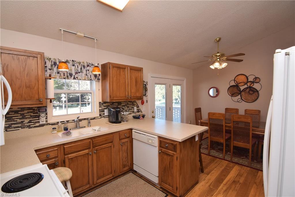 7207 Friendship Church Road Browns Summit, NC 27214 - Photo 11 of 49 Kitchen