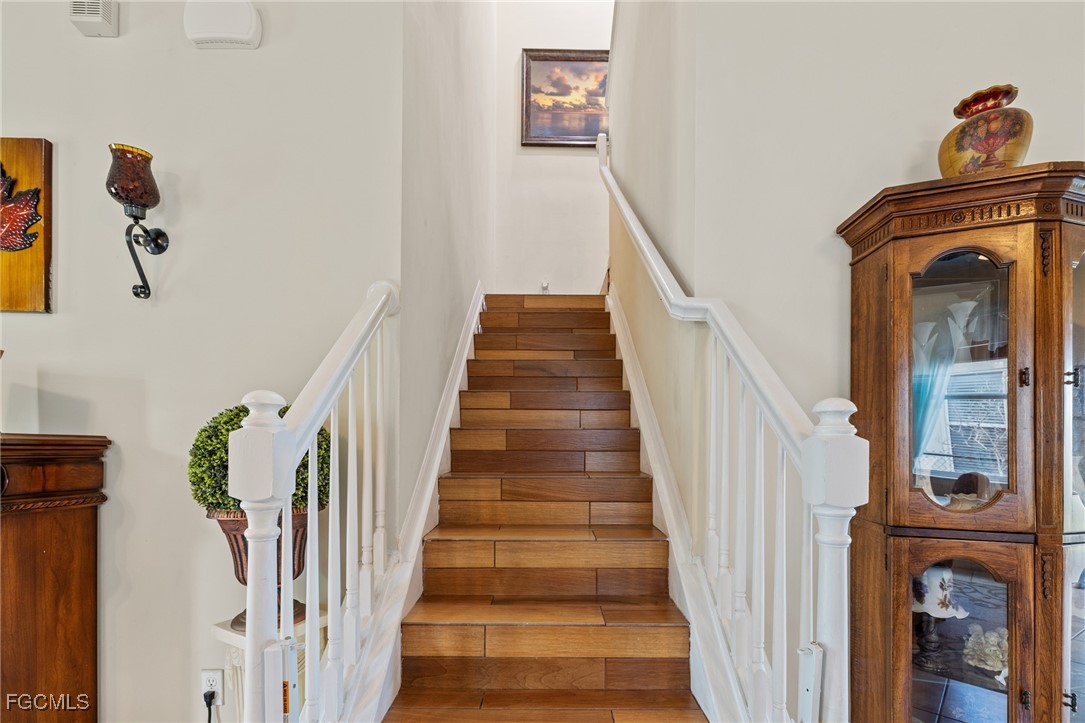 8657 Sumner Avenue Fort Myers, FL 33908 - Photo 12 of 29 a view of entryway and hall