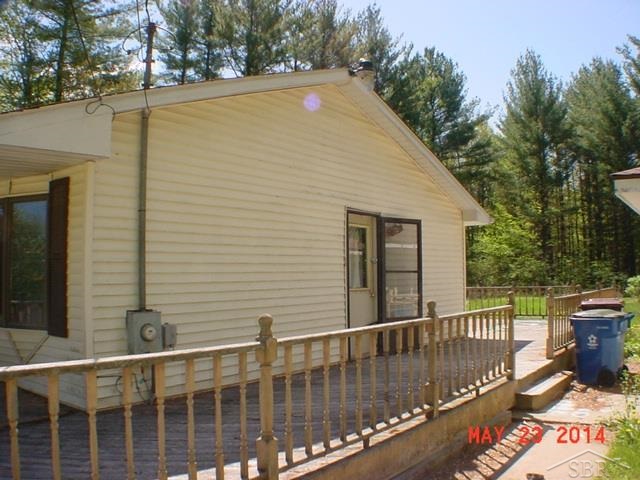 858 East Chippewa River Road Midland, MI 48640 - Photo 3 of 10 31199239-2.JPG
