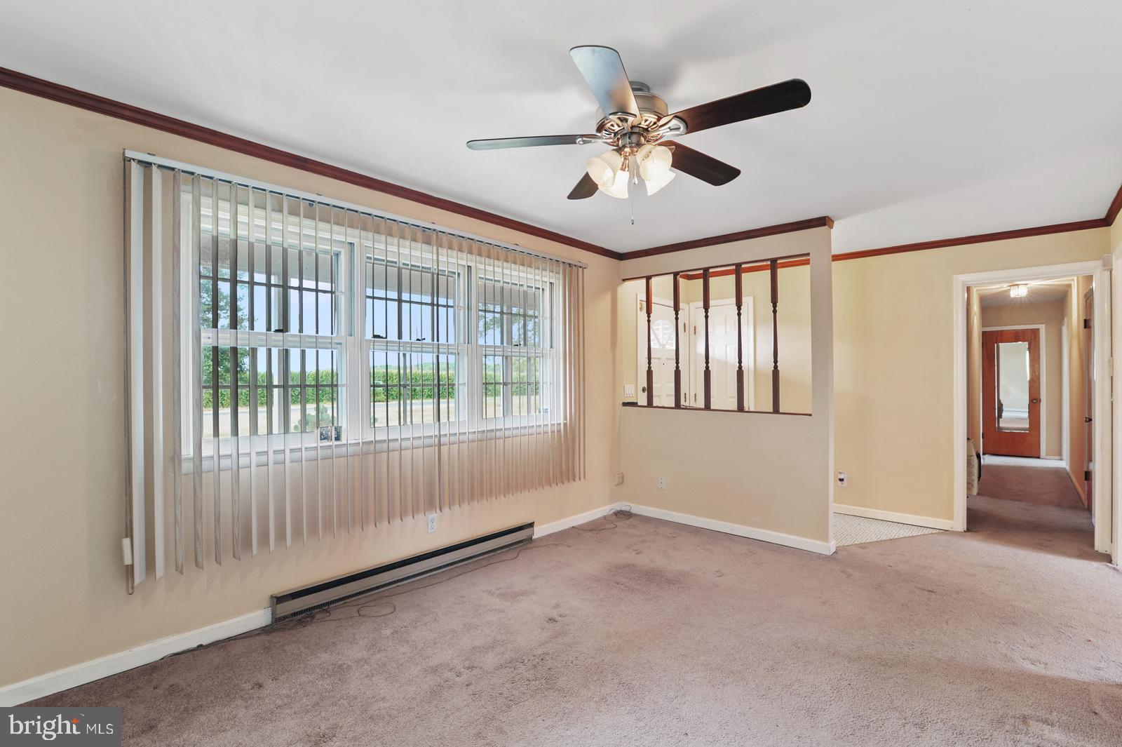 679 Pickering Beach Road Dover, DE 19901 - Photo 10 of 30 Living room