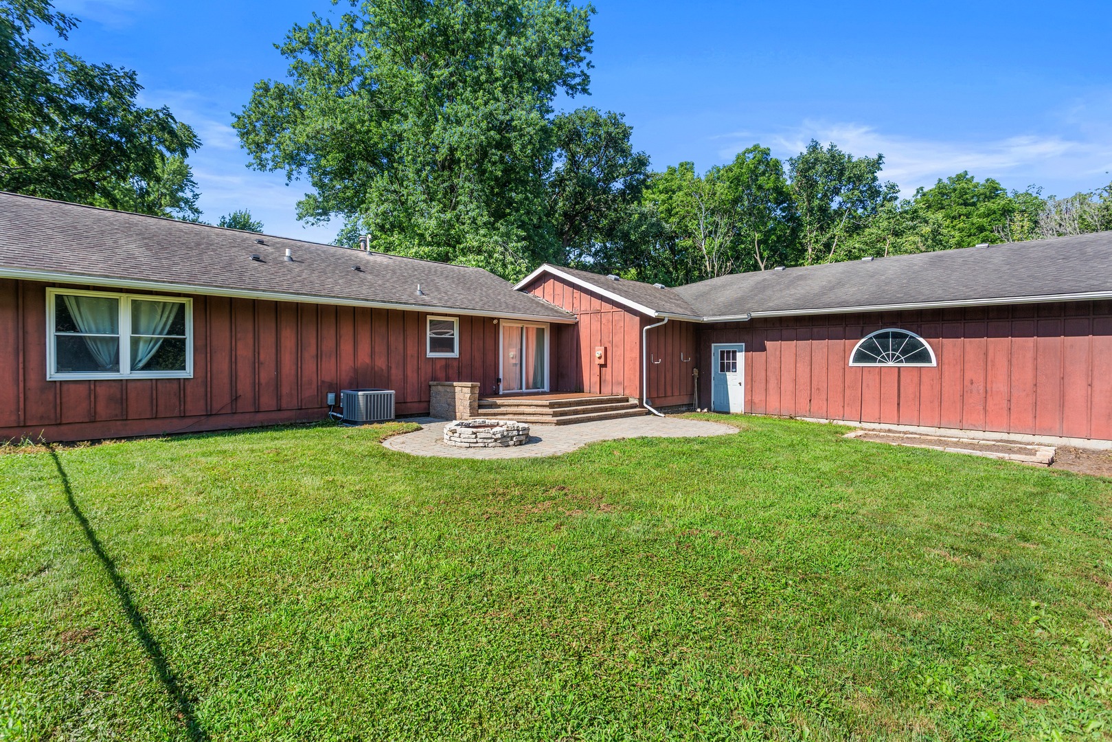 2102 Fogel Road Mahomet, IL 61853 - Photo 15 of 43