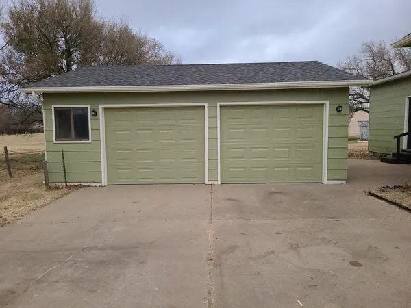 $139,000 | 1015 West 16th Street, Wellington, KS 67152