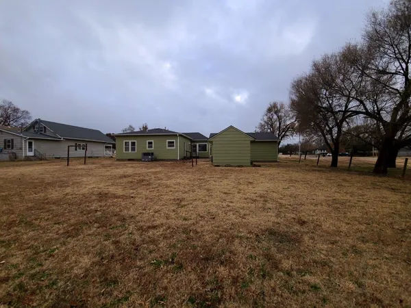 $139,000 | 1015 West 16th Street, Wellington, KS 67152