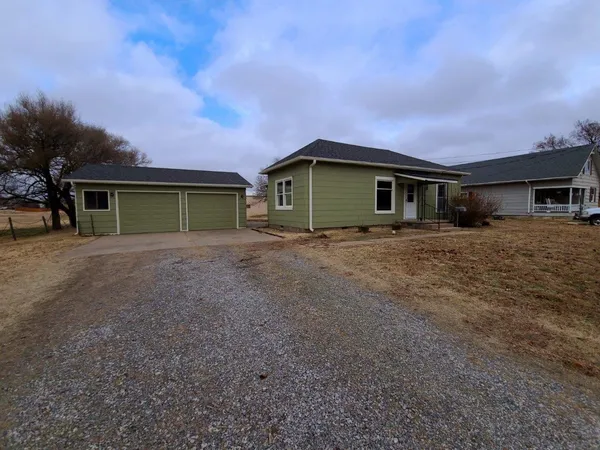 $139,000 | 1015 West 16th Street, Wellington, KS 67152