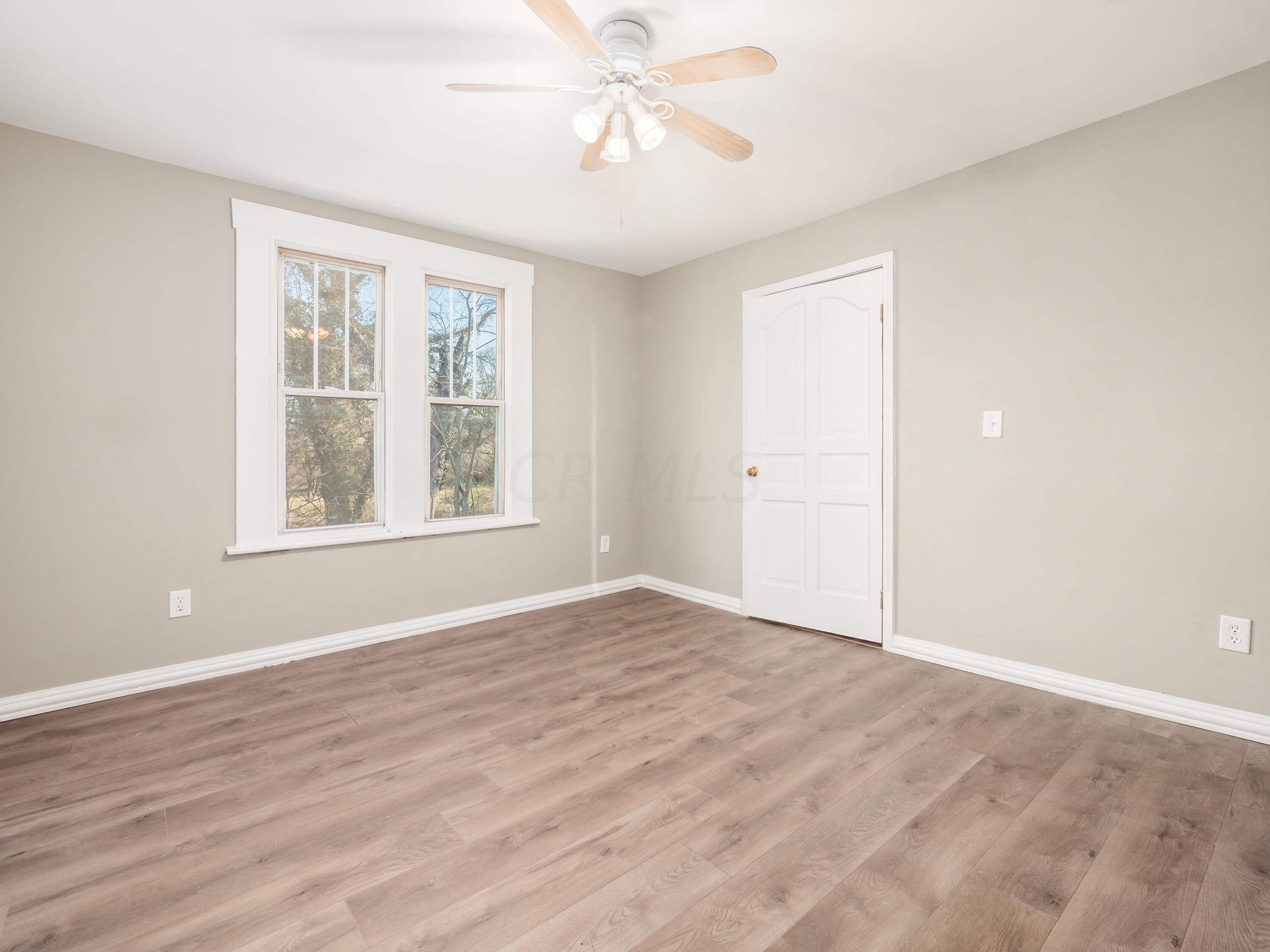 2262 Ridgeway Avenue Columbus, OH 43219 - Photo 20 of 28 N_2262_Ridgeway_Ave_051