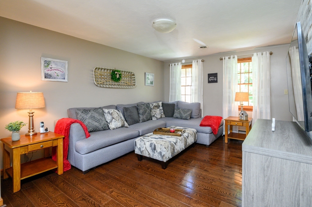 67 Higgins Road Kingston, MA 02364 - Photo 11 of 39