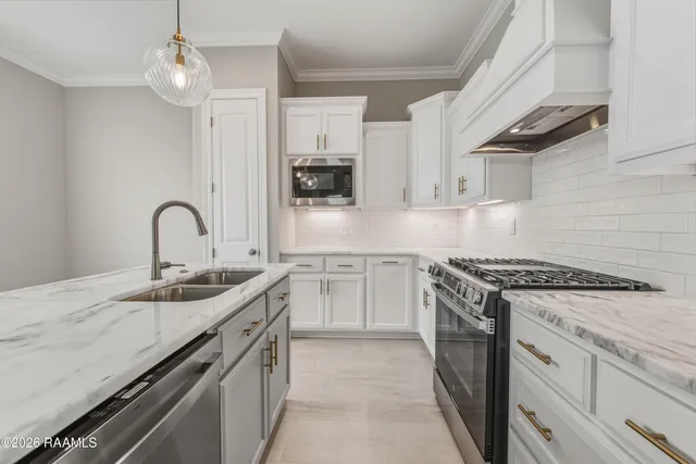 $309,000 | 204 Keystone Drive, Scott, LA 70583