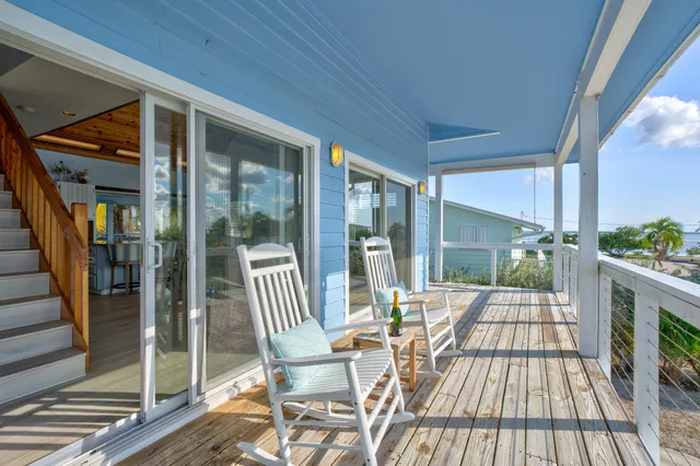 $1,180,000 | 3831 Sunset Drive, Big Pine Key, FL 33043
