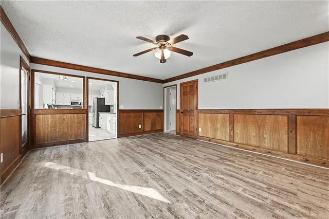 $435,000 | 8033 Hall Street, Lenexa, KS 66219